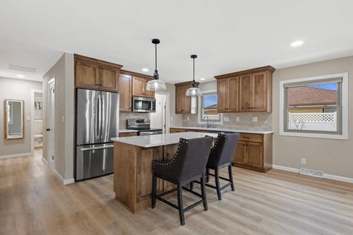 6956 W Morgan Ave, Milwaukee, WI, 53220-1215 | Card Image