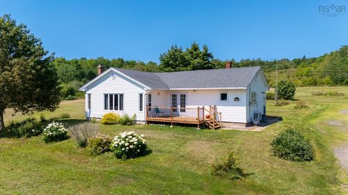 6055 Highway 12, North Alton, NS, B4N3V8 | Card Image