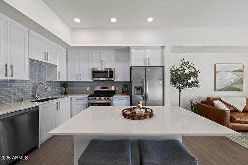 1022-7300 E Earll Dr, Scottsdale, AZ, 85251-7265 | Card Image