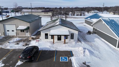 416 Lake Ave, Battle Lake, MN, 56515-4238 | Card Image