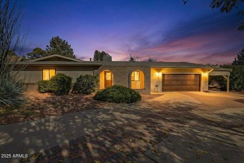 30 Creek Rock Cir, Sedona, AZ, 86351-8800 | Card Image
