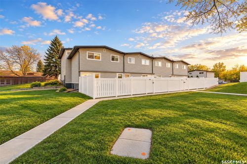 14-1292 Gordon Road, Moose Jaw, SK, S6H3E5 | Card Image