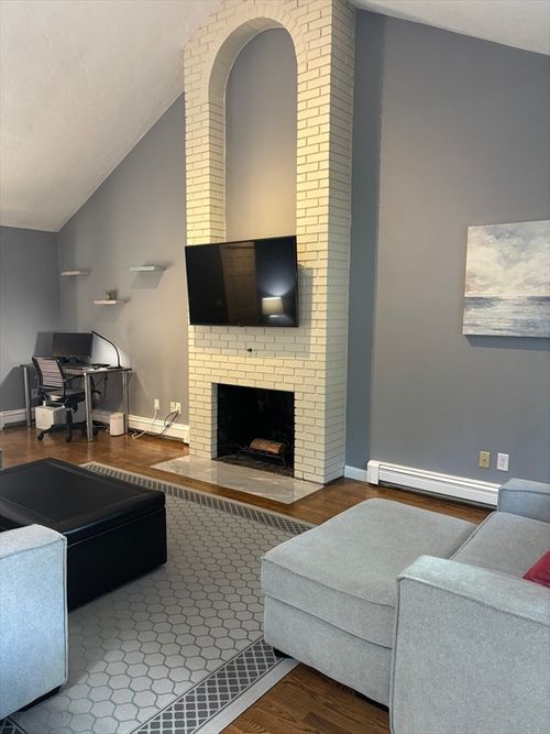 6-22 Grove Pl, Winchester, MA, 01890-3863 | Card Image