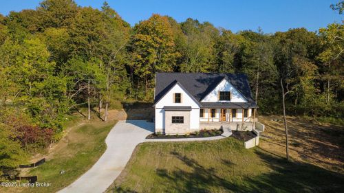 7001 Stable Ct, Crestwood, KY, 40014-8489 | Card Image