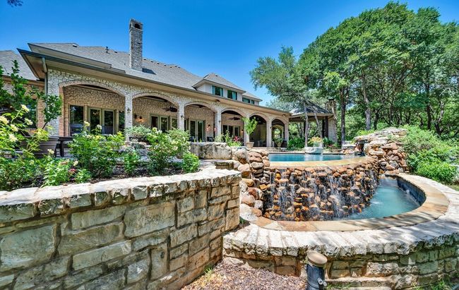 565 Lost Hunters Cyn, House other with 5 bedrooms, 5 bathrooms and 3 parking in China Spring TX | Image 61