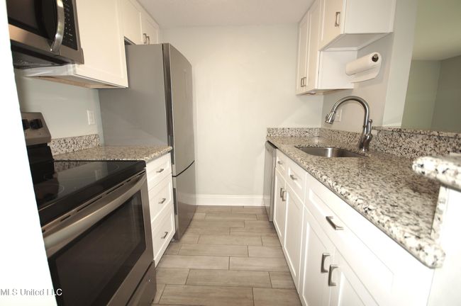 Kitchen | Image 8