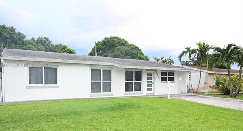 6930 Coolidge St, Hollywood, FL, 33024-3818 | Card Image