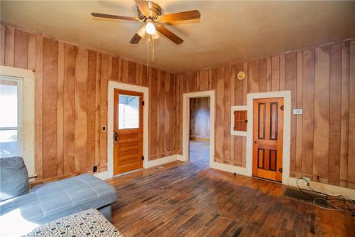 407 N Pittman St, Prairie Grove, AR, 72753-2941 | Card Image