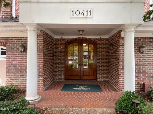 unit-6-10411 Rosegate Ct, Raleigh, NC, 27617-5909 | Card Image