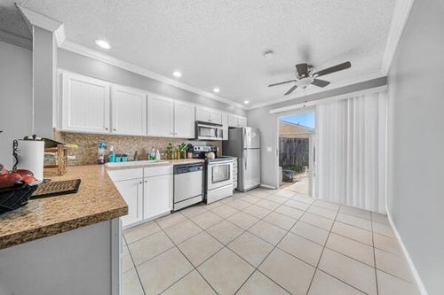 b-4827 Orleans Ct, West Palm Beach, FL, 33415-8851 | Card Image