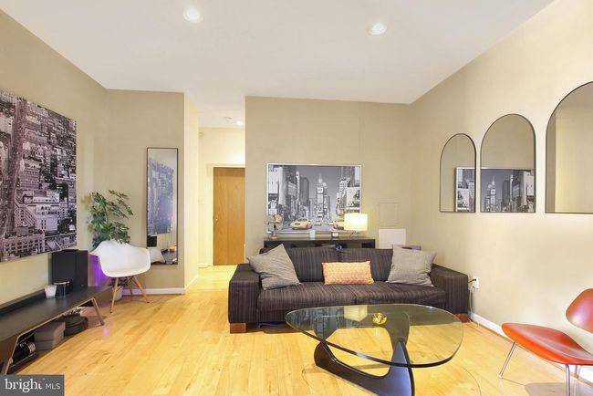 APT-808 - 1615 Q St Nw, Condo with 2 bedrooms, 1 bathrooms and null parking in WASHINGTON DC | Image 5