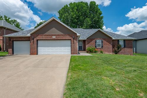853 E Meadow Garden Ct, Nixa, MO, 65714-7667 | Card Image