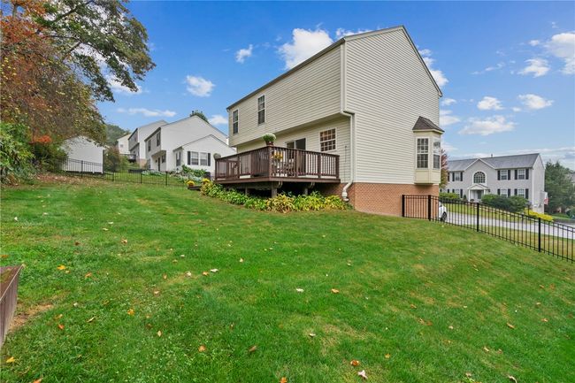 927 Castlegate Cir, House other with 3 bedrooms, 3 bathrooms and 2 parking in Greensburg PA | Image 24