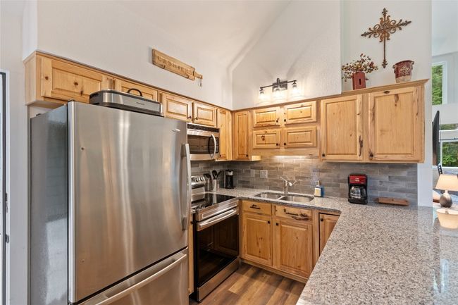 1909 - 260 River Run, Condo with 1 bedrooms, 1 bathrooms and null parking in Sapphire NC | Image 8