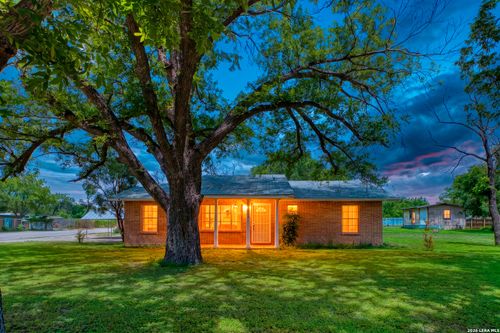 300 S Farrar St, Uvalde, TX, 78801-5818 | Card Image