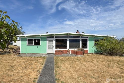 1027 W 9th St, Port Angeles, WA, 98363-5725 | Card Image