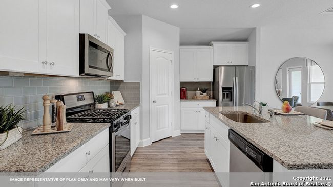 1025 Argonne Forest, House other with 4 bedrooms, 2 bathrooms and null parking in Seguin TX | Image 11