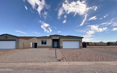 9474 W Swansea Drive, House other with 3 bedrooms, 2 bathrooms and null parking in Arizona City AZ | Image 2