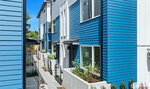 c-2521 29th Ave S, Seattle, WA, 98144-5401 | Card Image