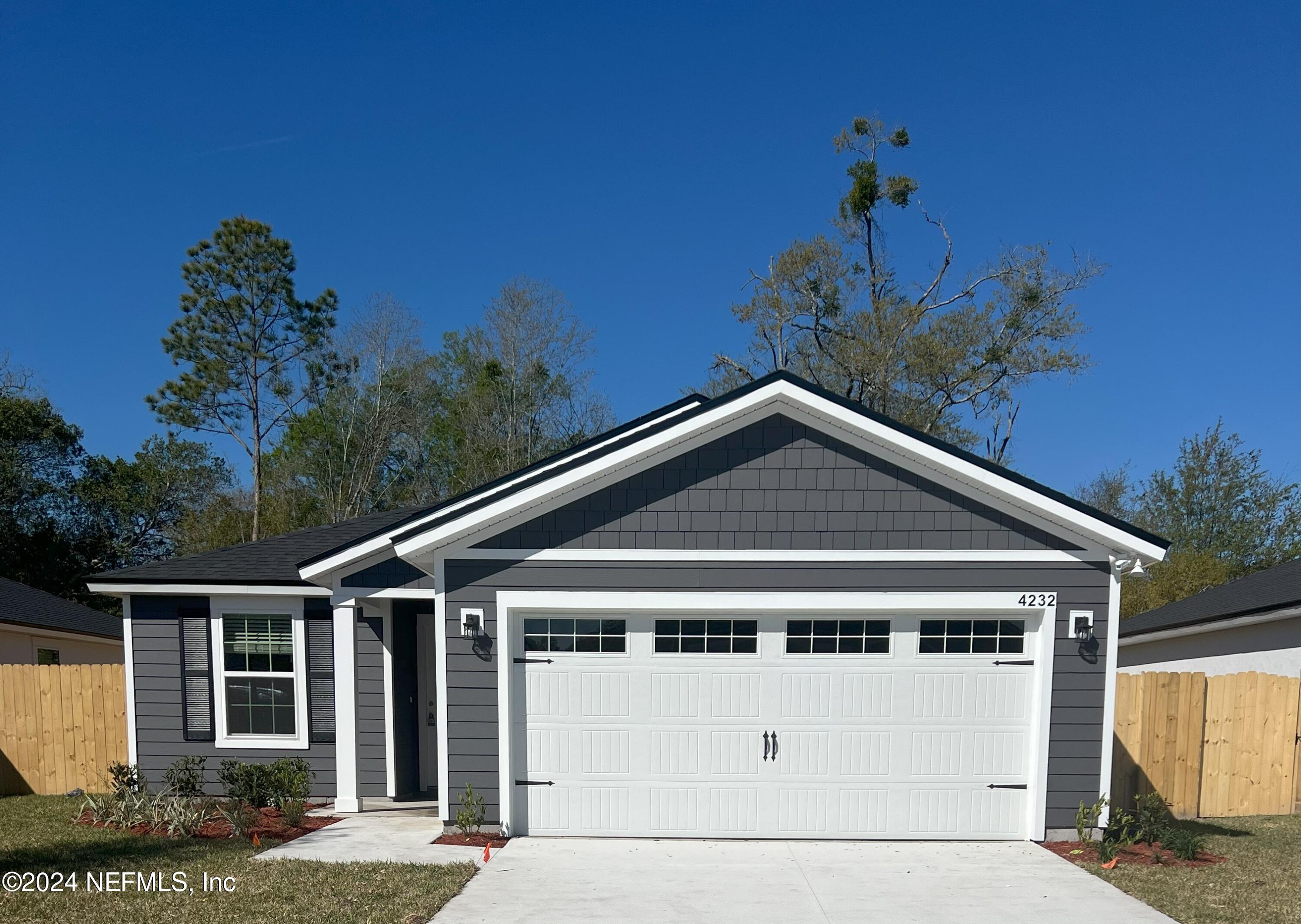 Matador Dr, Jacksonville, FL 32210