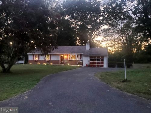 105 Wilson Rd, Phoenixville, PA, 19460-1516 | Card Image