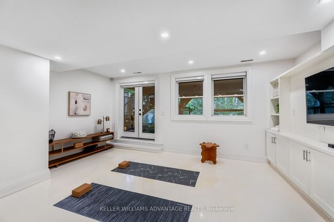 37 Farnham Ave, House other with 5 bedrooms, 5 bathrooms and 1 parking in Toronto ON | Image 31
