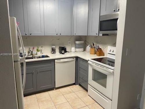 7-2671 Riverside Dr, Coral Springs, FL, 33065-1016 | Card Image
