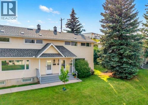 639 Merrill Drive Ne, Calgary, AB, T2E8Y5 | Card Image