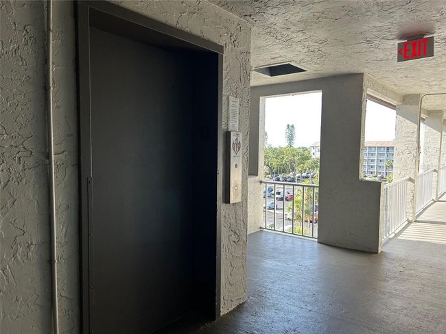 515 - 3272 Lake Bayshore Dr, Condo with 2 bedrooms, 2 bathrooms and null parking in BRADENTON FL | Image 43