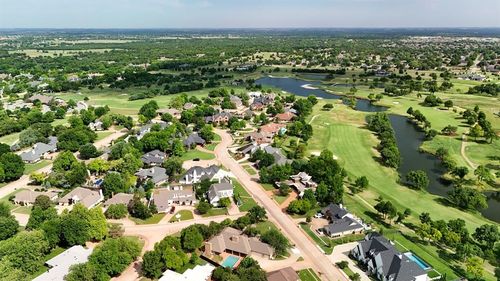 1200 Oak Tree Dr, Edmond, OK, 73025-2610 | Card Image