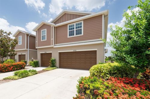 4958 White Sanderling Ct, TAMPA, FL, 33619-0823 | Card Image
