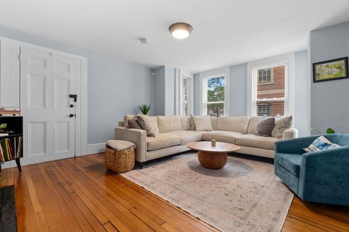 apt-4-38 High St, Danvers, MA, 01923-3044 | Card Image