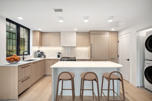 104-157 W King Edward Ave, Vancouver, BC, V5Y | Card Image