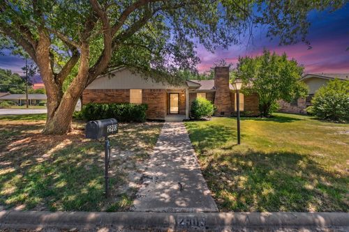 2903 Melmar Park St, Commerce, TX, 75428-3905 | Card Image
