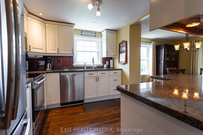 1467 Wade Rd, Home with 4 bedrooms, 2 bathrooms and 18 parking in Russell ON | Image 20