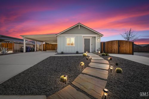 8603 Criterion Dr, Bakersfield, CA, 93307-3126 | Card Image