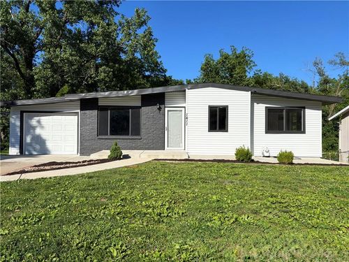 1411 N 75th Dr, Kansas City, KS, 66112-2412 | Card Image