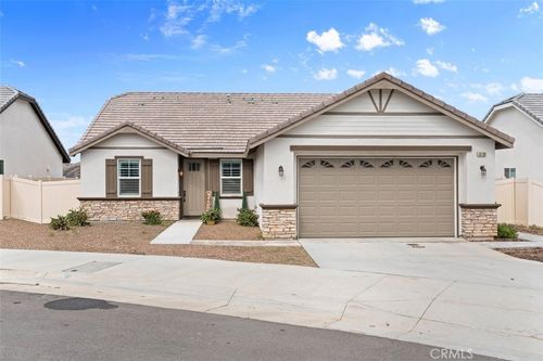10768 Stacy Cir, Yucaipa, CA, 92399-2928 | Card Image