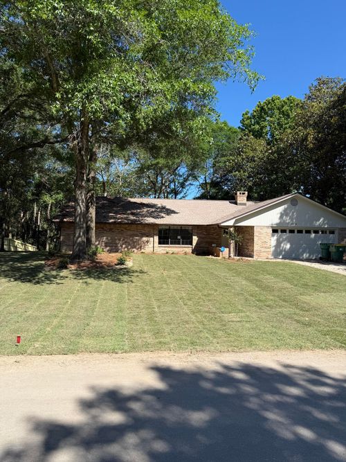 2435 Rocky Shores Dr, Niceville, FL, 32578-2371 | Card Image