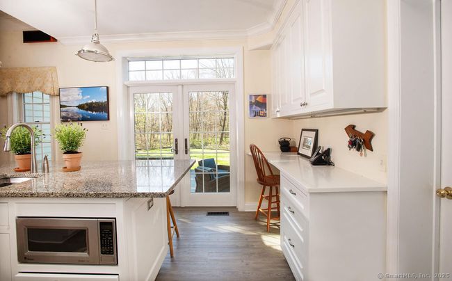 47 Old Norwalk Rd, House other with 4 bedrooms, 3 bathrooms and null parking in New Canaan CT | Image 13
