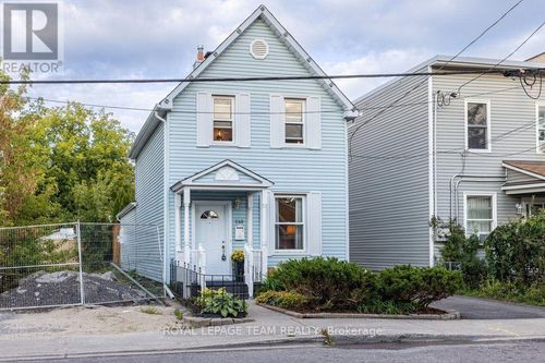 249 Hinchey Ave, Ottawa, ON, K1Y1L9 | Card Image
