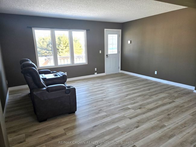 492 Leclair Rd, House other with 5 bedrooms, 2 bathrooms and 8 parking in Verner ON | Image 11