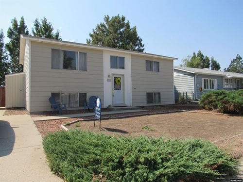959 Cielo Vista St, Evansville, WY, 82636-8557 | Card Image