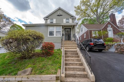 100 Washington Pl, Teaneck, NJ, 07666-6100 | Card Image