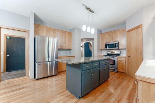 18720 Kanabec Ct, Lakeville, MN, 55044-9388 | Card Image