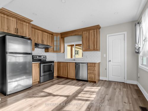 11 Rowntree Ave, Toronto, ON, M6N1R4 | Card Image