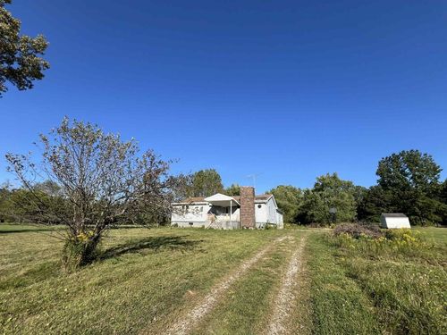 5615 Peck Rd, Erie, PA, 16510-5746 | Card Image