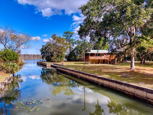 5 Big Oaks, Apalachicola, FL, 32320-1067 | Card Image