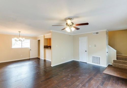 8979 Imogene St, Houston, TX, 77036-7401 | Card Image