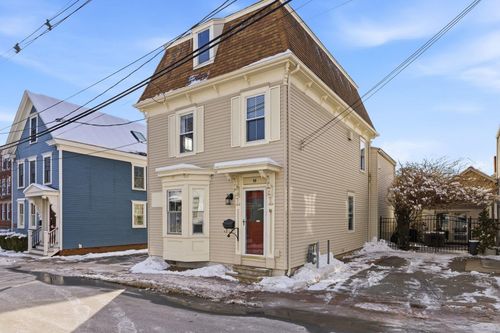 44 Rogers St, Portsmouth, NH, 03801-4433 | Card Image